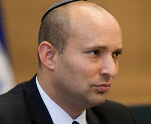 בנט: "פועלים כדי לצמצם את הפגיעה בעולם התורה"