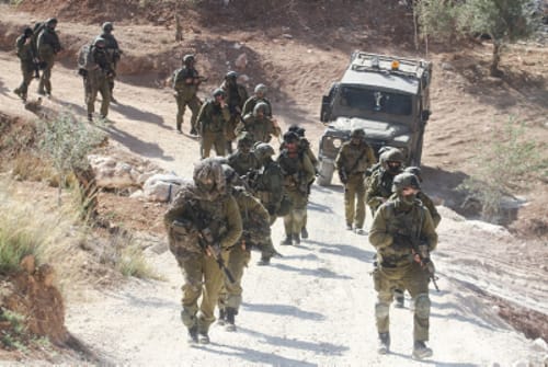 הטרור מתגבר: מחבל פתח באש לעבר חיילים וחוסל