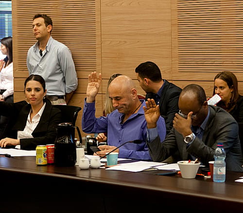 הבית היהודי ויש עתיד: הסנקציות יופעלו – רק אם לא יושגו יעדי הגיוס