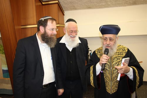בצל הסערה: הרבנים הראשיים  מחזקים את ישיבות ההסדר