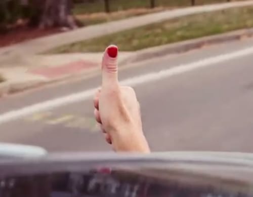 צפו: הפטנט שימנע מכם לשחק בסלולר במהלך נהיגה