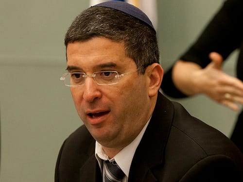 ורצמן: "עושים לשר סילבן שלום רצח אופי"
