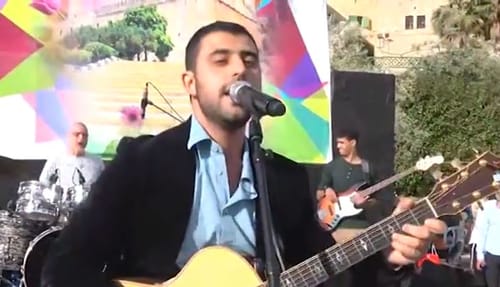 צפו: קליפ מופע פסח בחברון עם גדולי הזמר החסידי