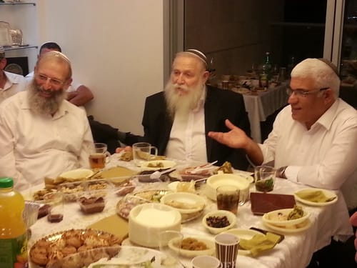 הרב דרוקמן בחגיגת המימונה אצל מנהלת אולפנת צפירה