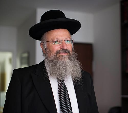 הרב אליהו על תושבי יצהר: "הפכו קורבן לפושע"