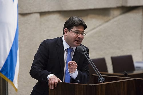 הראשון שזיהה: אקוניס ידע שנתניהו עם ריבלין
