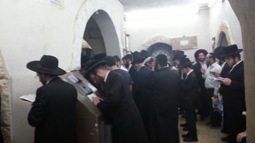 מאות בהילולת ר' יונתן בן עוזיאל