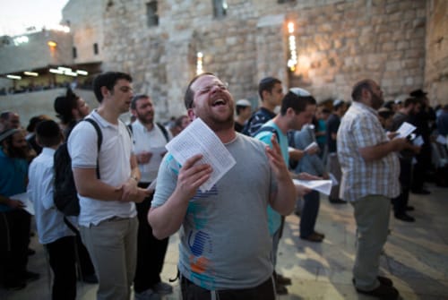 שו"ת: מתי הזמן הטוב להתפלל למען החטופים?