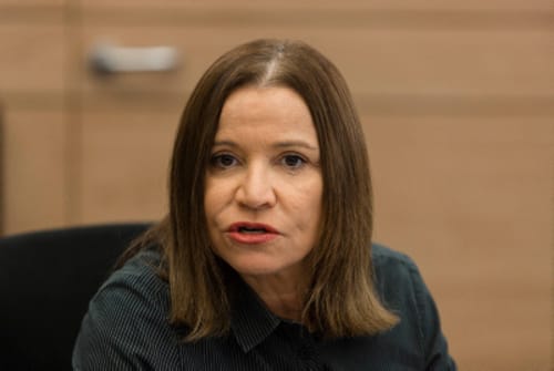 יחימוביץ', שפיר ושמולי בחמישיה הראשונה