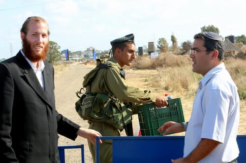 צוק איתן: החרדים מצדיעים לחיילי צה"ל
