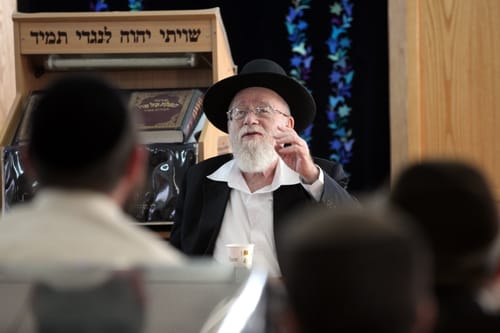 הרב דב ליאור עוזב את קרית-ארבע