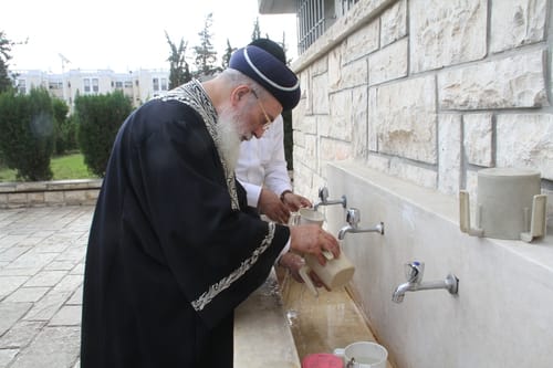 התעוררות: מעבירים את התמיכה לרב עמאר