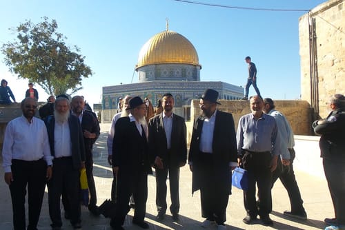 צפו: האלימות המוסלמית מתחילה בהר הבית