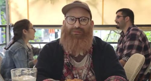 בנט זה היפסטר: צפו בסרטון בו הוא מתנצל