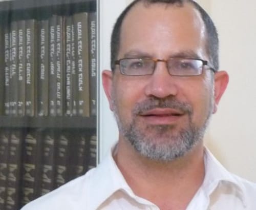 הציבור שבשמו מדבר הרב אפרתי הוא קטן ומצומצם