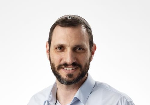 עמיטל בראלי לאורי אריאל: "הפסק לקרוא ליריקות גשם"