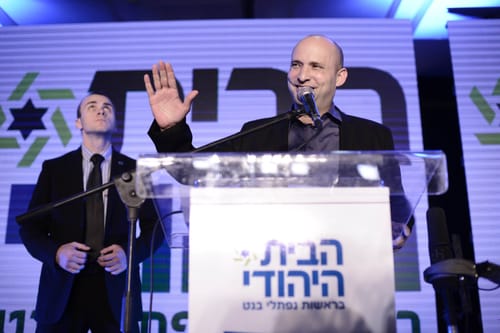 גורמים בבית היהודי קוראים לבנט להתפטר מהכנסת