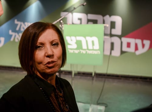 גלאון: בנט בחינוך יטפטף מסרים גזעניים ומסיתים