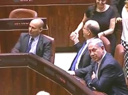 שפת הגוף: נתניהו מתעב את שרי הבית היהודי
