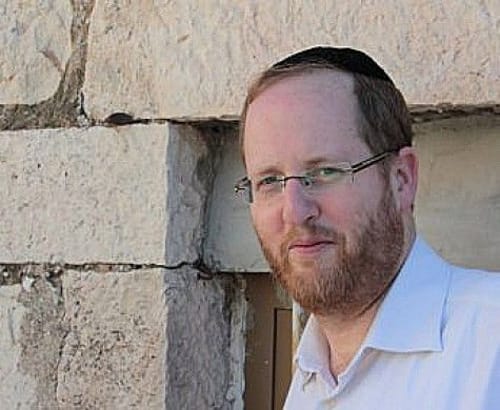 אל תתנו להם מקרופונים; על דב הלברטל ודומיו