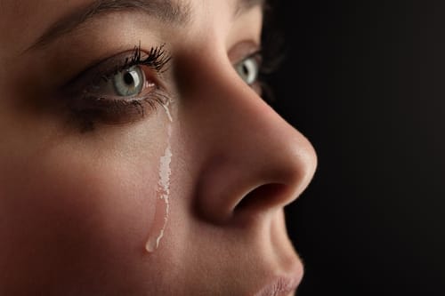 "הוא גרם לך להאמין שהטיפול יתקן לך את החיים"
