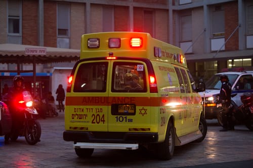 פיגוע דקירה בחברון; ישראלי נפצע קשה