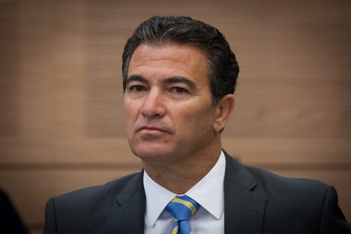המדינה הוקמה בעזרת ה'? "נושא שנוי במחלוקת"