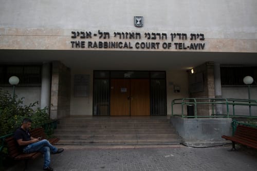 זה הזמן להגיד מילה טובה על בתי הדין הרבניים