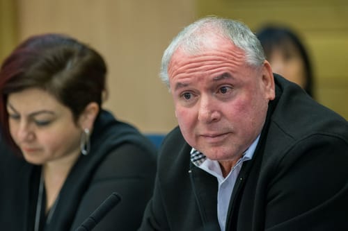 אמסלם תוקף: הממשלה זה לא סידור עבודה לביבי