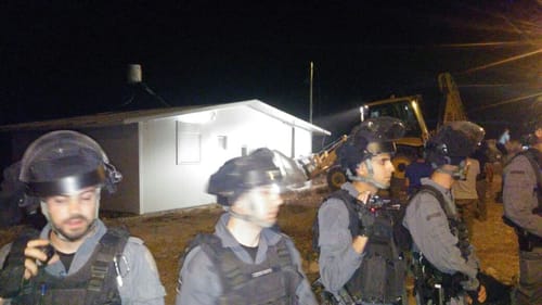באישור ליברמן: הלילה הרס הצבא בית בחברון