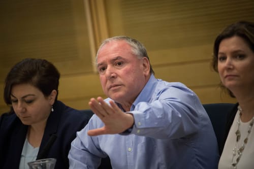 אמסלם התהפך: מרתון הדיונים על הגיוס ייעצרו? צפו