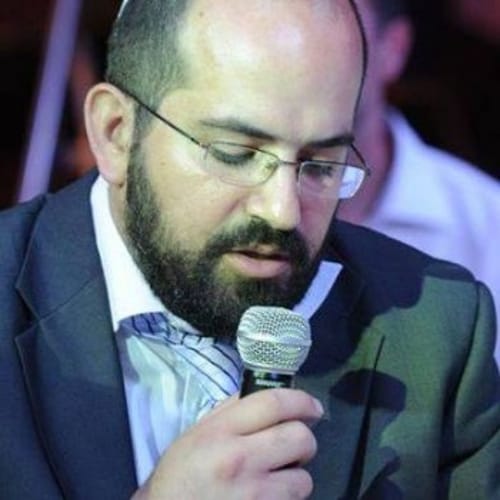 הרב בזק טועה בתואר הרב ובתפקידו / תגובה