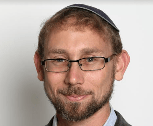 תפסיקו להפחיד אותנו עם מיניות "מתבגרים"