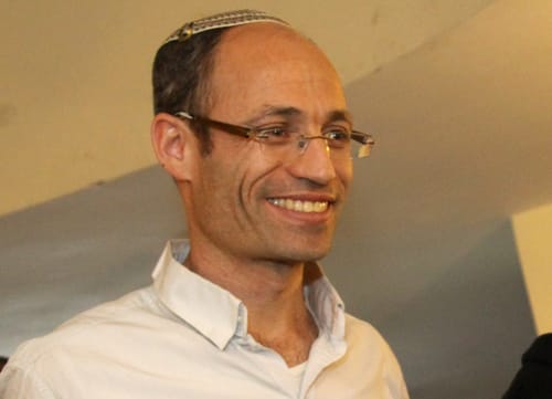 דוידי פרל הודיע על פרישה מתפקידו
