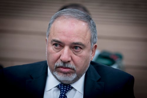 ליברמן: "אין היגיון? מחבל צריך להיות מורשע ברצח"