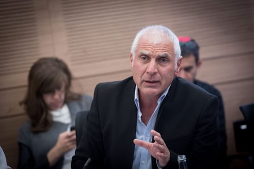 ילין לסרוגים: "חוששים מגל אנטישמיות בארגנטינה"