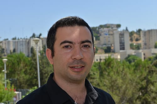 מה מביא לוחם בן 21 לירות לעצמו כדור בראש?