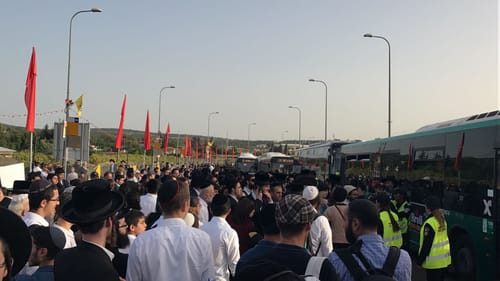 אוטובוסים לא הגיעו: עשרות אלפים תקועים במירון