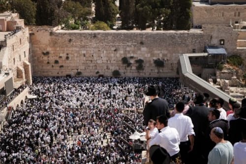 בדיחה הסטורית: זווית משעשעת על מתווה הכותל
