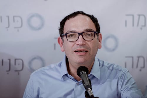השר לשעבר שי פירון בעצה לרבקי הישראלי