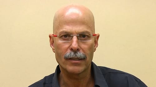 ירון בלום הודיע ללפיד: עוזב את תפקידי בשבוע הבא