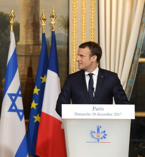 מקרון הכריע: לא ישתלב עם מפלגת השמאל האנטישמית