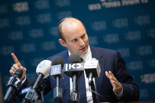 בנט מאתגר את נתניהו: חוק ההתגברות כבר בשבוע הבא