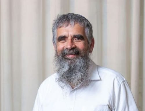 'זכות גדולה': הרב שרלו מגיב לסערת הרב קלנר