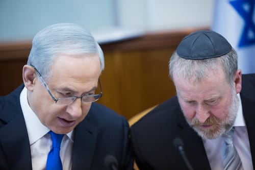 עתירה לבג"ץ נגד היועמ"ש: לא להיפגש עם נתניהו