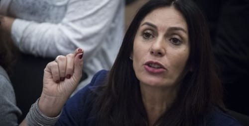 מירי רגב לסרוגים: "לא אשתוק לשימוש הציני בבמה הציבורית"