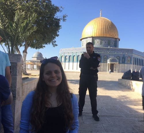 היסטריה משטרתית • עדות מהמעצר הבוקר בהר הבית