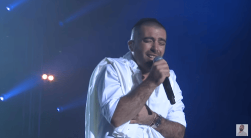 מיוחד: הלהיט המחזק של עומר אדם ב-4 שפות• צפו