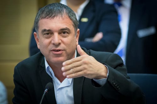 שתי מילים: התגובה של פילבר לפרקליטות