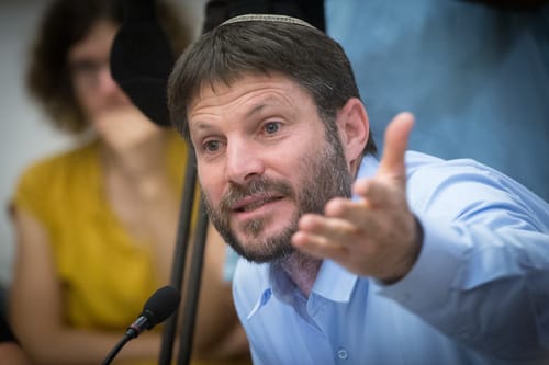 שלא יעבדו עליכם: סמוטריץ' מנתח סקר בחירות